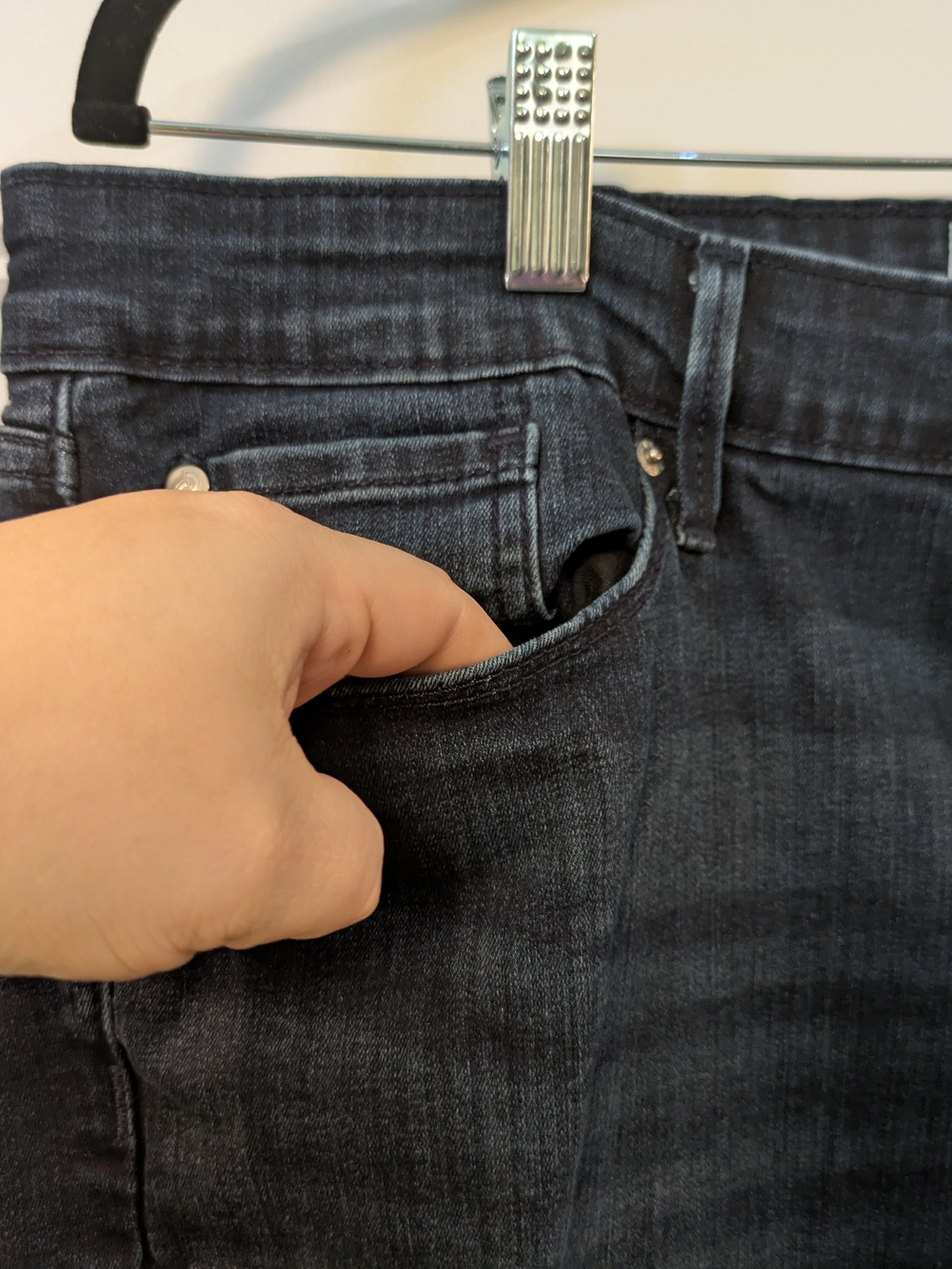 Denizen from Levi's Women's Skinny Jeans in Dark Wash - Picture 2 of 11